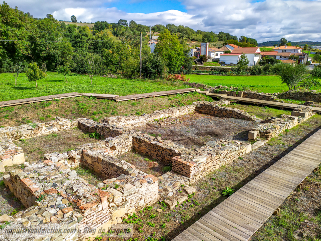 Castro de Avelãs Monastery - Ruins