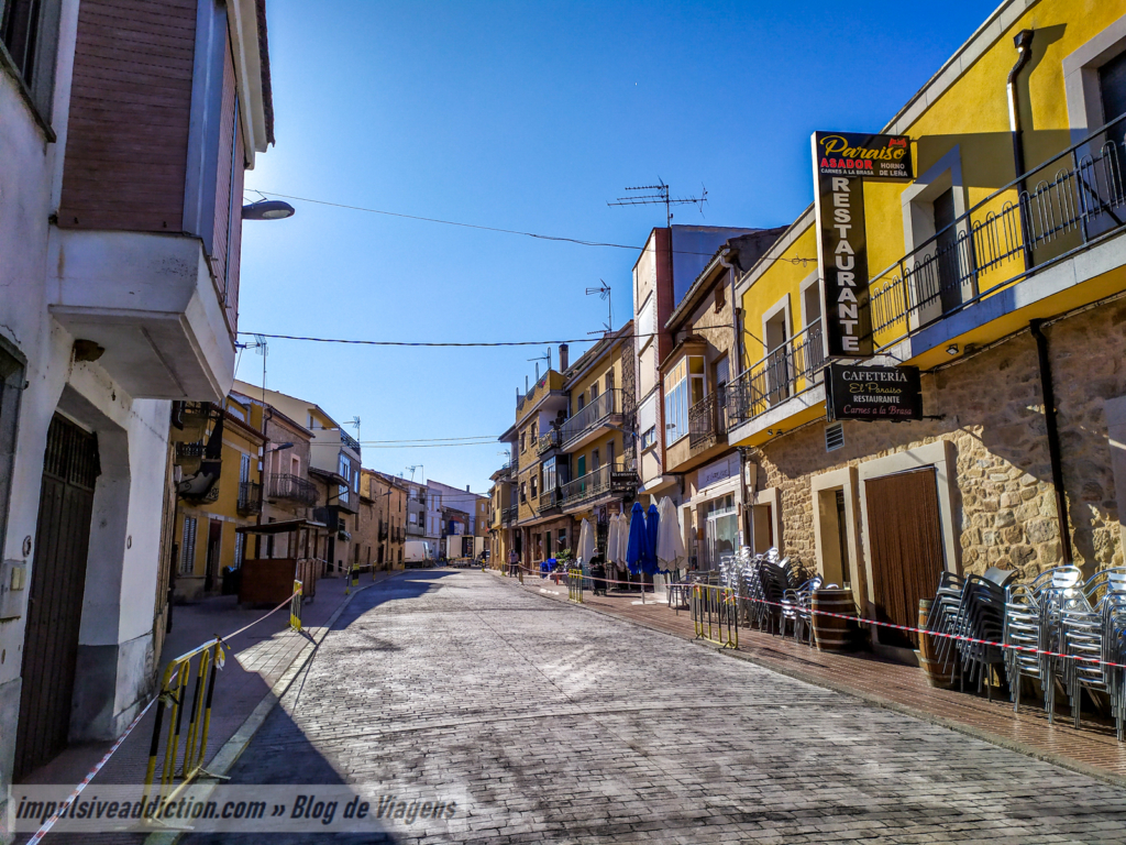 Rua do Restaurante El Paraíso, em Aldeadávila