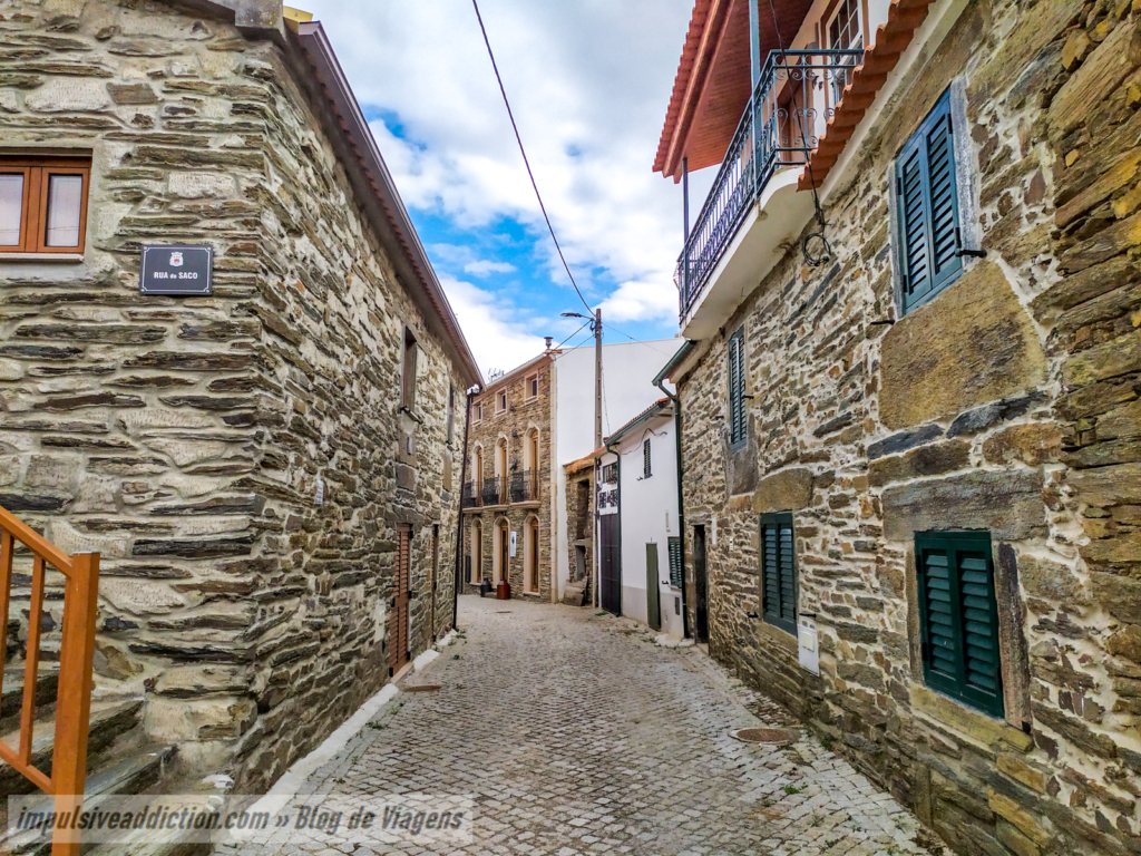 Aldeia de Urros ao visitar Torre de Moncorvo