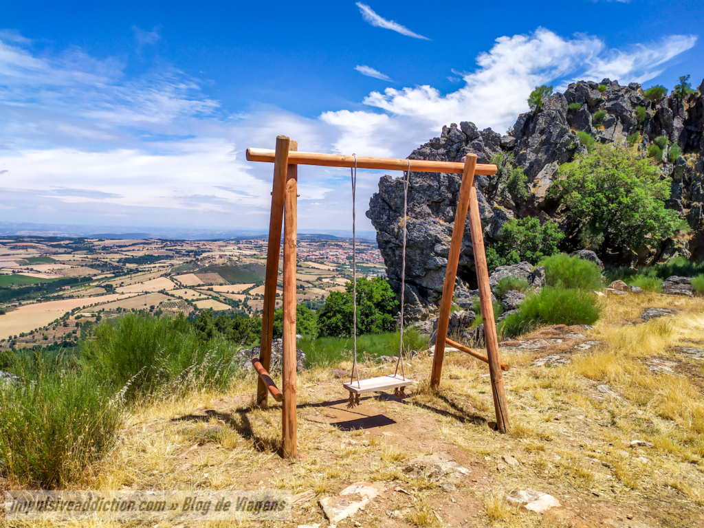 Swing by the São Cristóvão viewpoint
