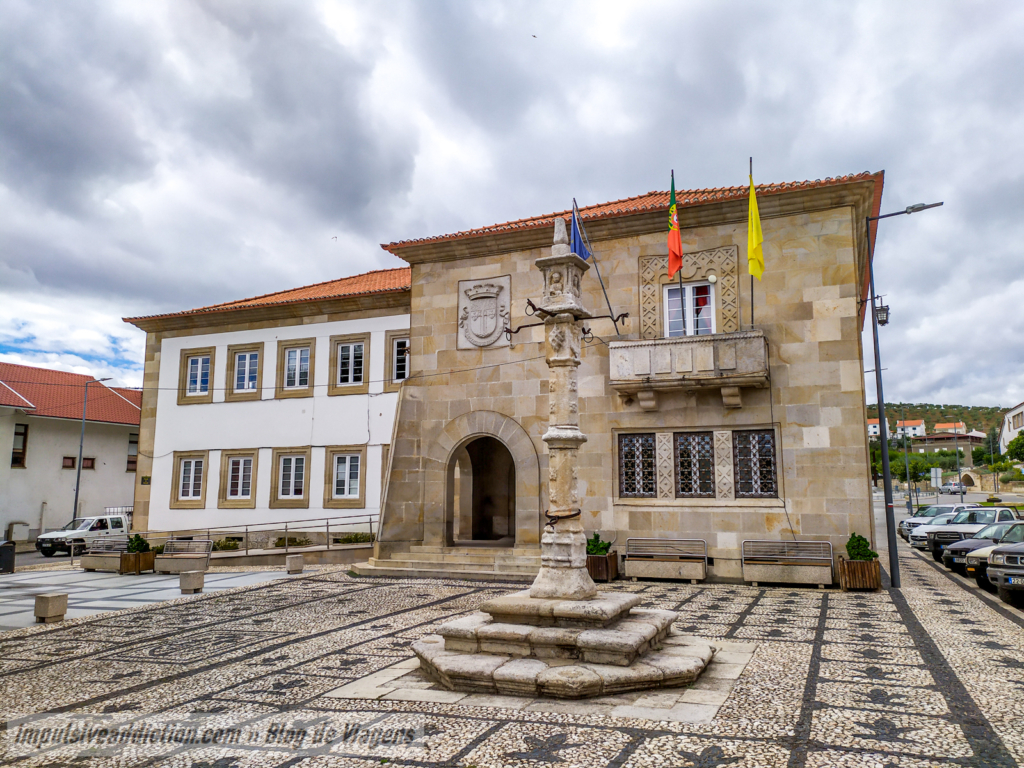 Pelourinho e Câmara Municipal de Freixo de Espada à Cinta