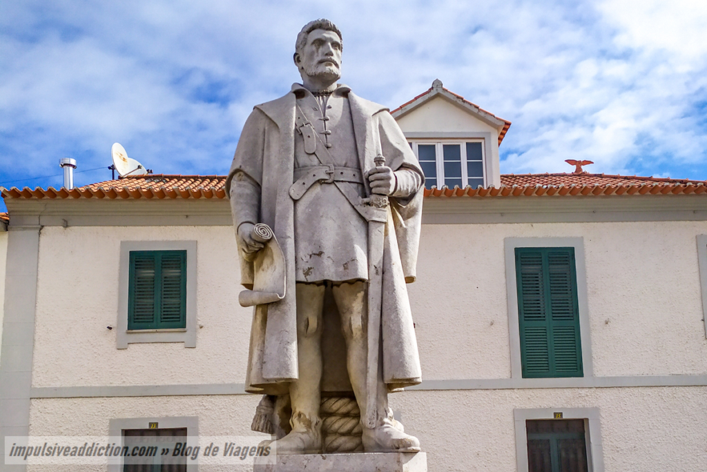 Estátua de Jorge Álvares