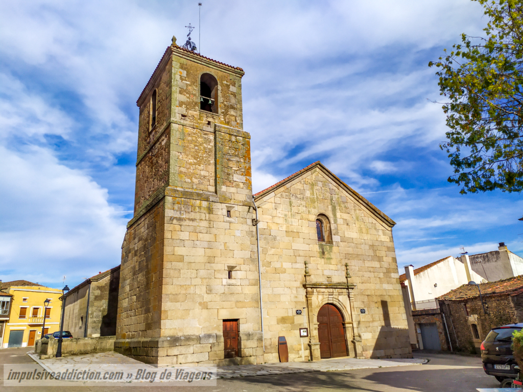 Igreja do Apóstolo Santiago ao visitar Sobradillo