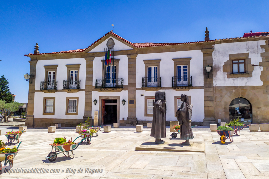 Câmara Municipal de Miranda do Douro no Largo D. João III