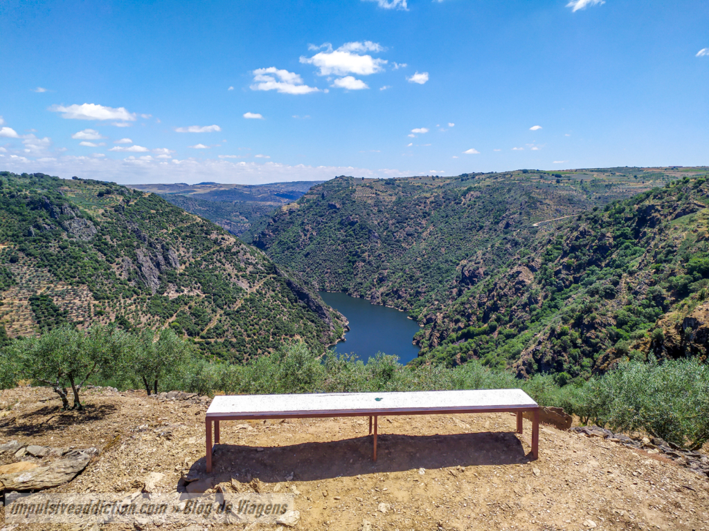 Miradouro de Lastrón