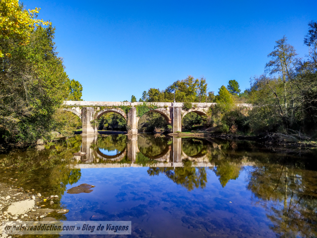 Ponte de Pedra sobre o Rio Tuela