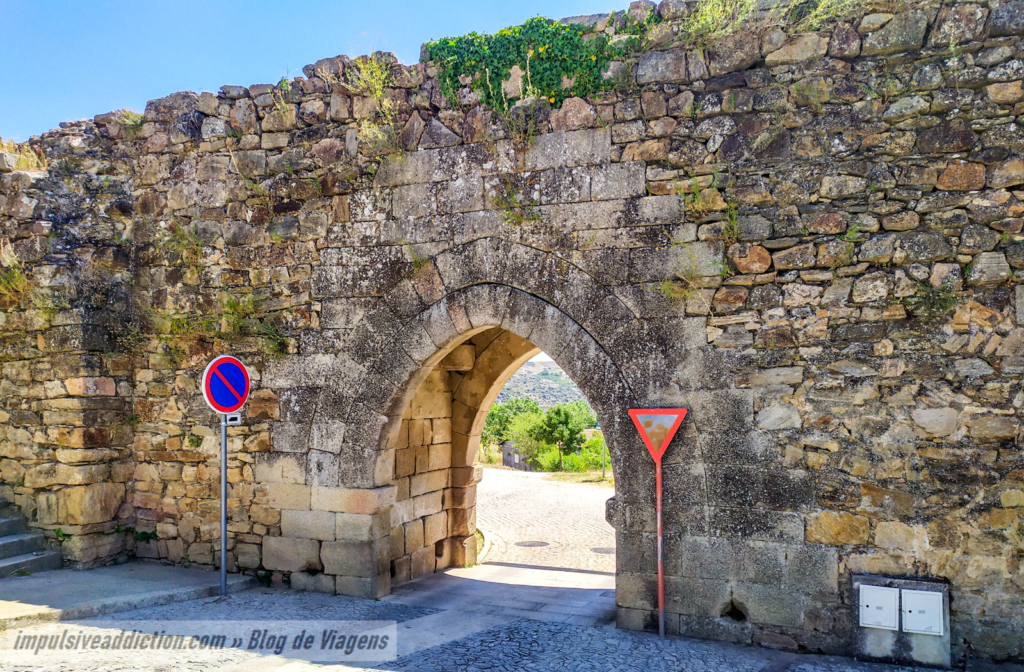 Porta do Postigo da Barca