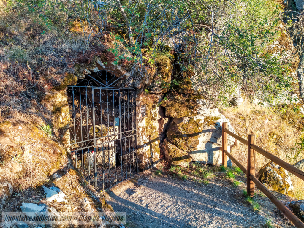 Gruta da Virgem de la Code
