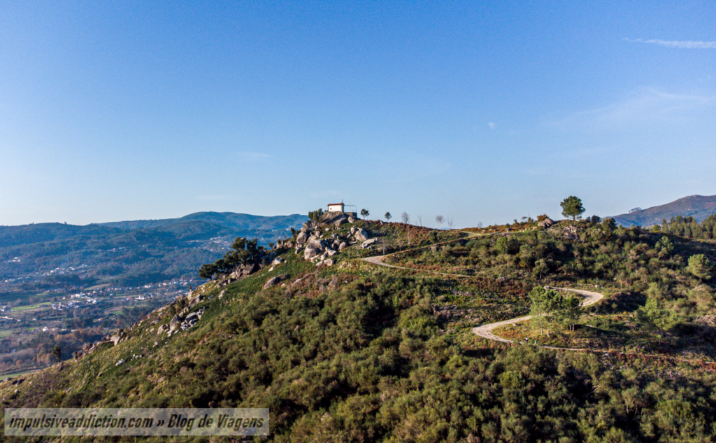 Capela de São Julião ao visitar Vila Verde