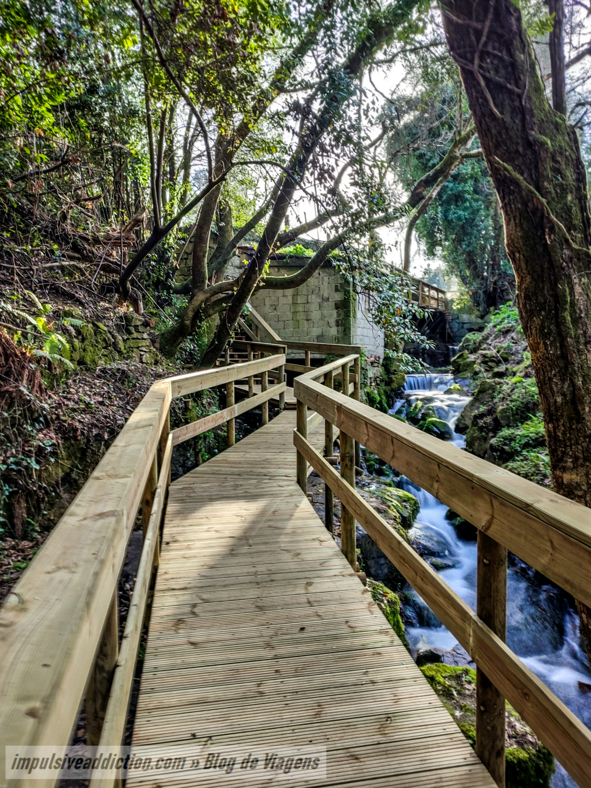 Passadiços de acesso à Cascata do Fojo