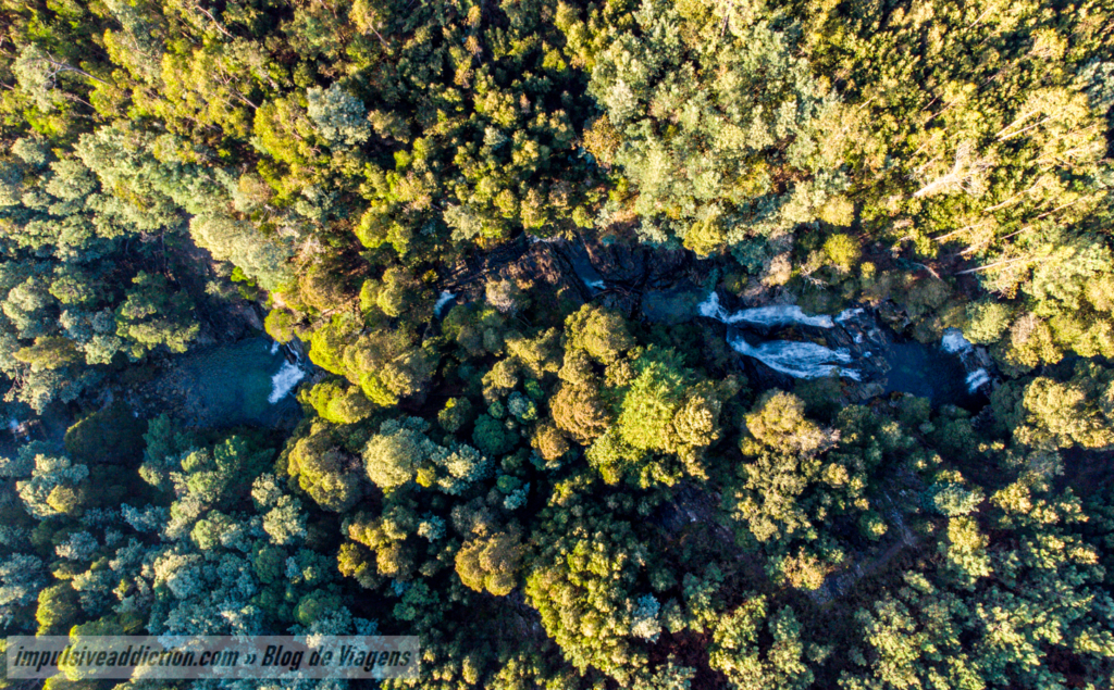 Imagem aérea para as Cascatas da Ferida Má