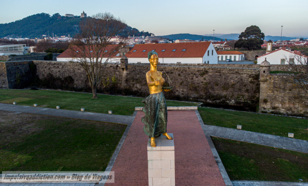 Monument to the Vianesa Women
