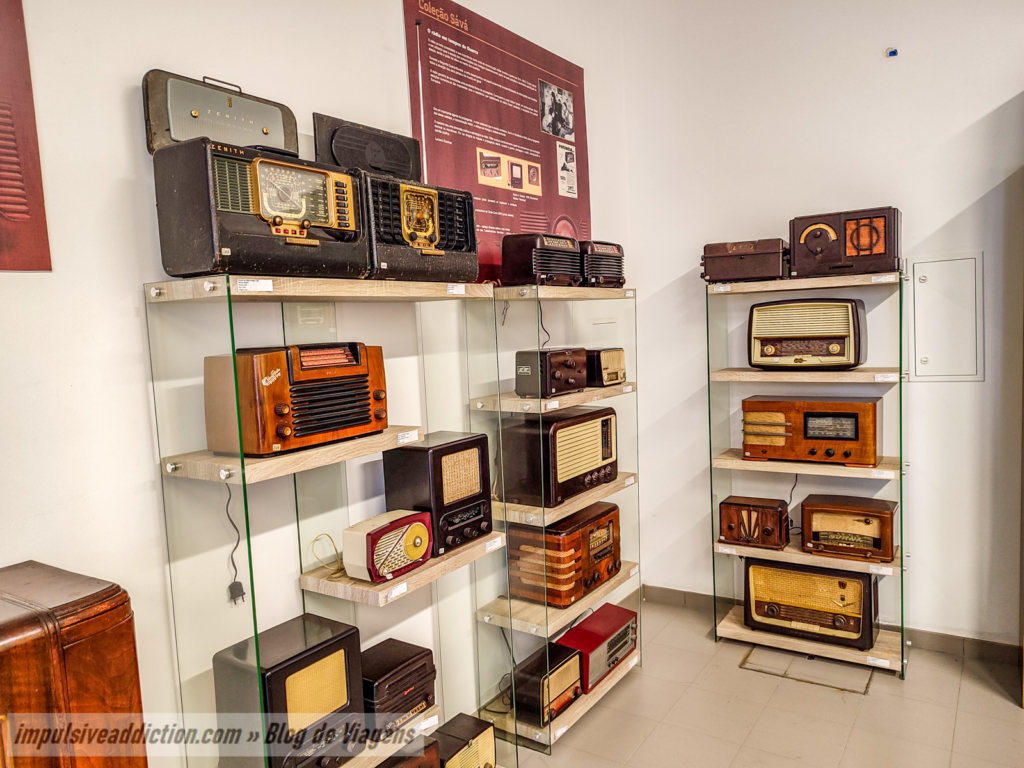 Temporary exhibition of Old Radios in Valença