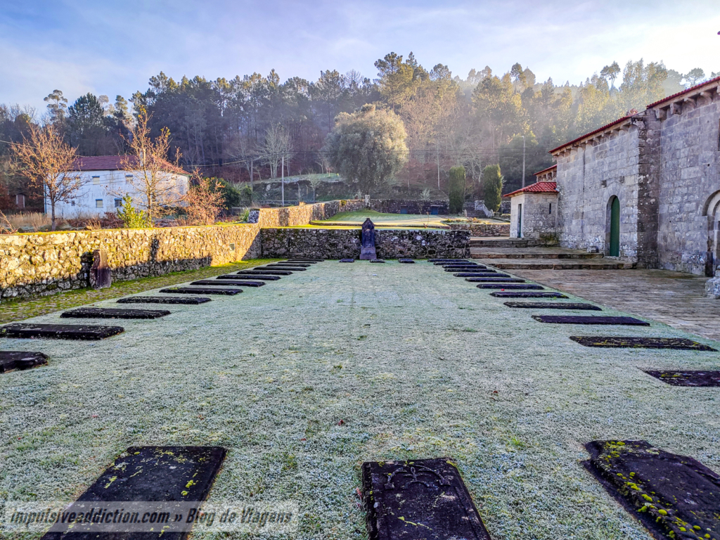 Jardim da Igreja Românica de Rubiães