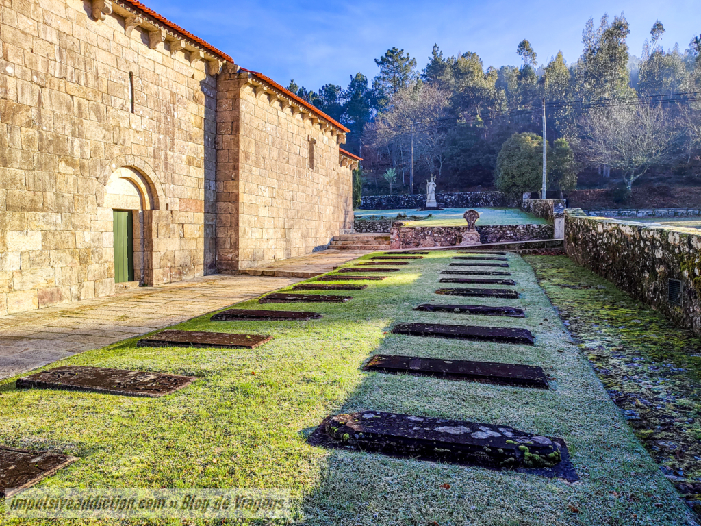 Jardim da Igreja Românica de Rubiães