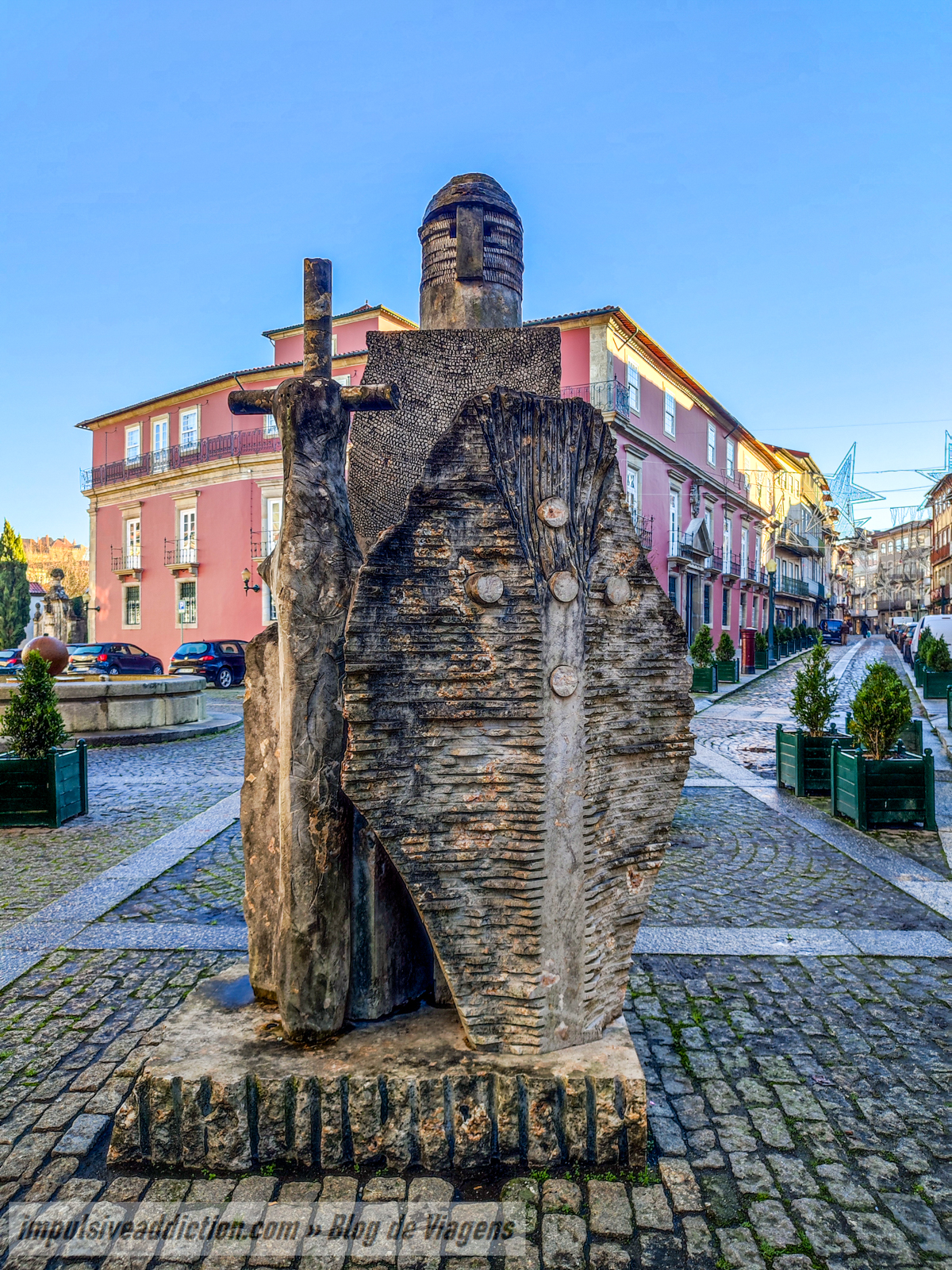 Estátua de Dom Afonso Henriques no Largo da Misericórdia