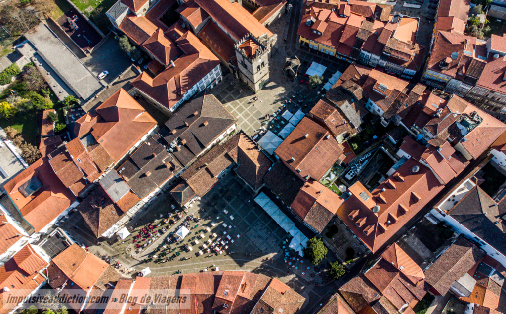 Largo da Oliveira e Praça de Santiago - Guimarães | O que visitar