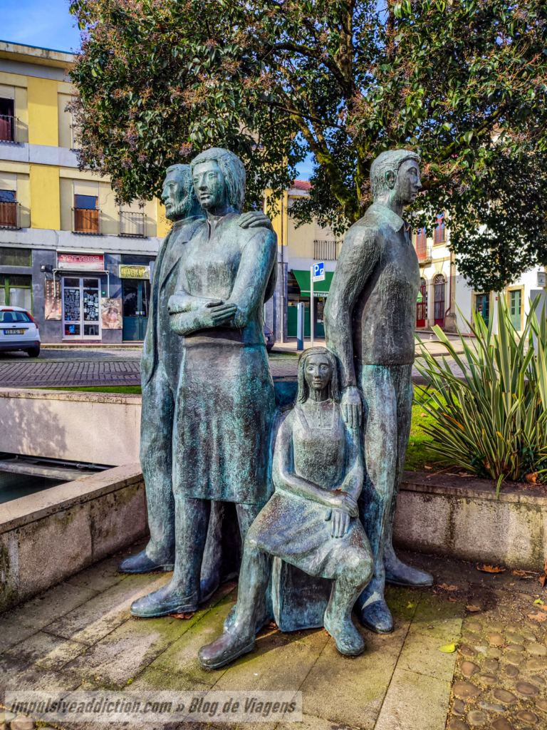 Monumento aos Emigrantes em Monção