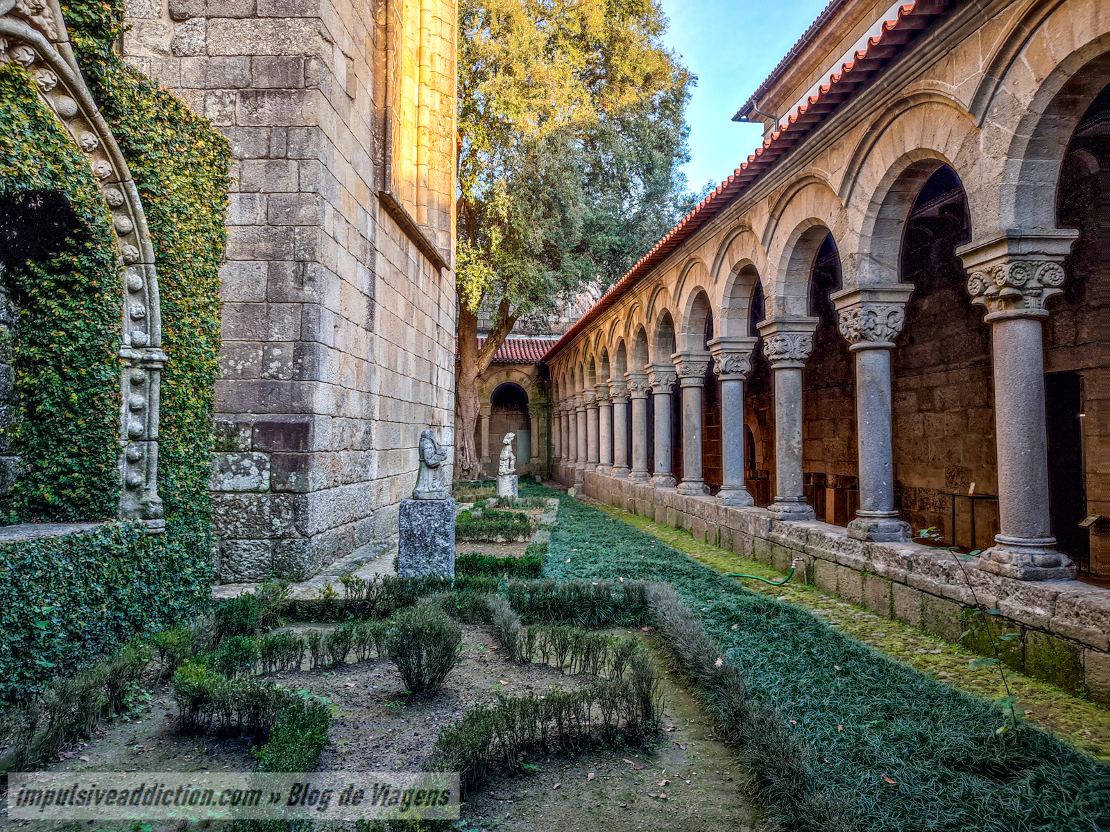 Cloister of the old Monastery of Guimarães