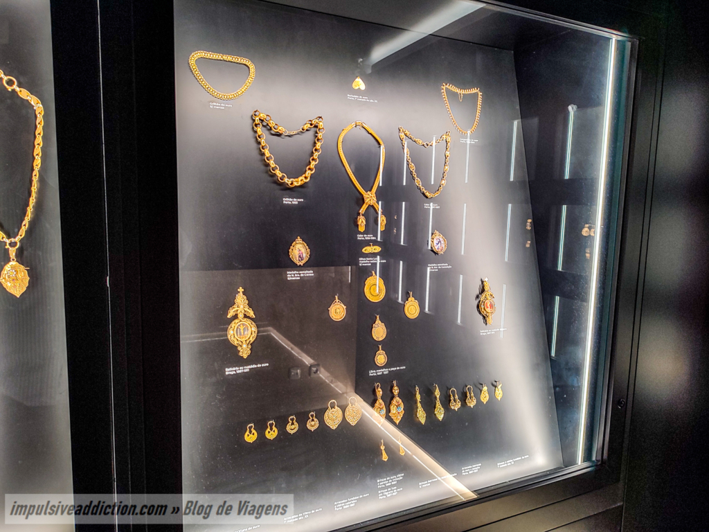 The Gold of the Vianesa Costume