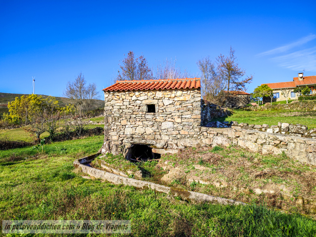 Aldeia de Porreiras ao visitar Paredes de Coura