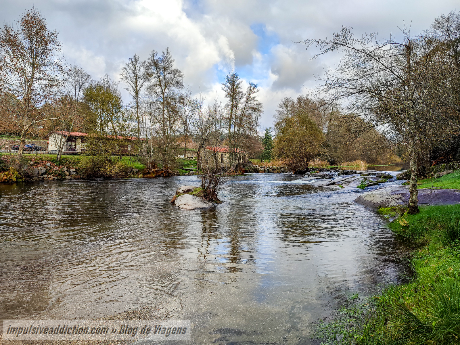 Praia Fluvial da Torre no rio Homem