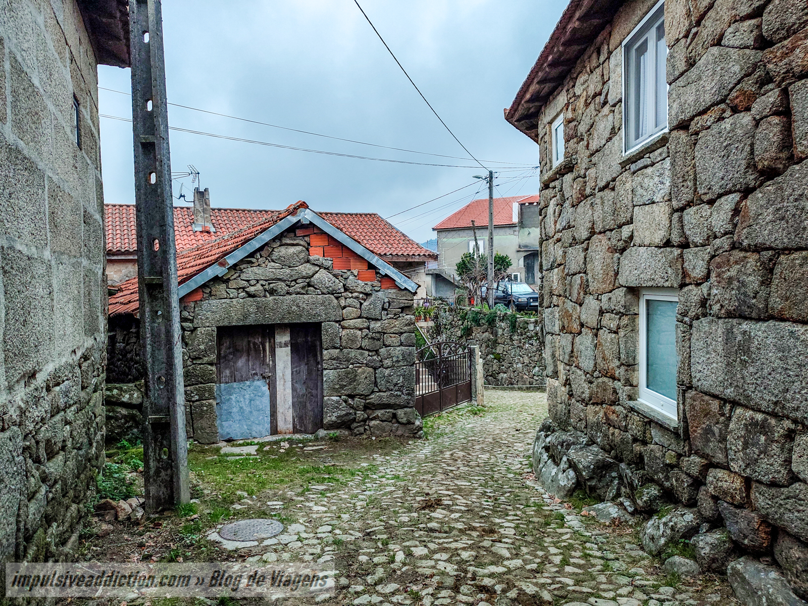 Aldeia de Agra em plena Serra da Cabreira