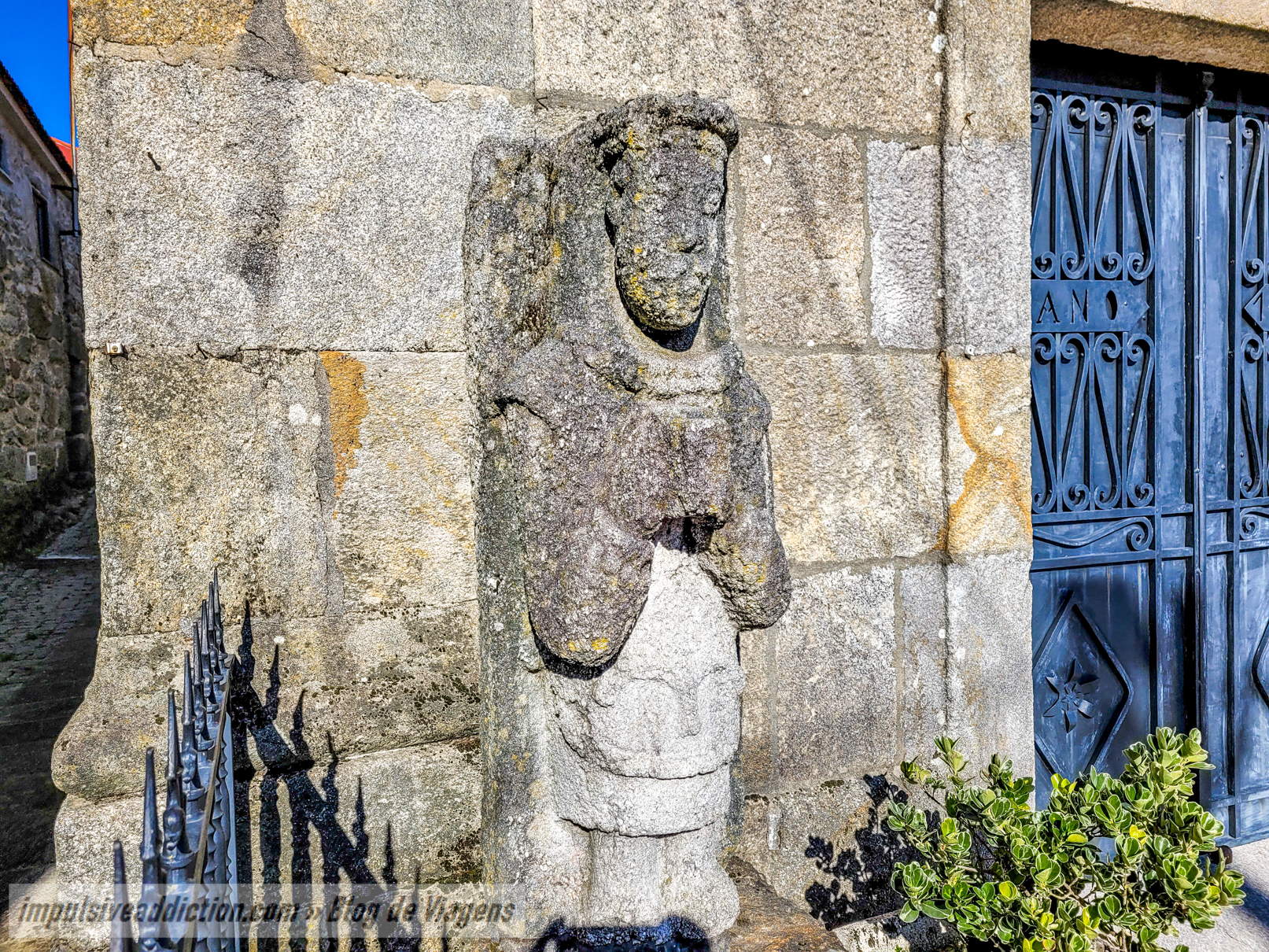 Detalhes da Aldeia de Lamalonga (Serra da Cabreira)