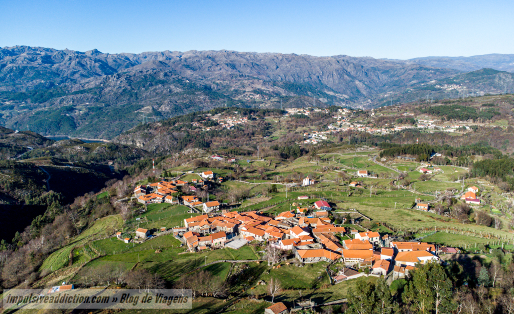 Aldeia de Espindo ao visitar a Serra da Cabreira