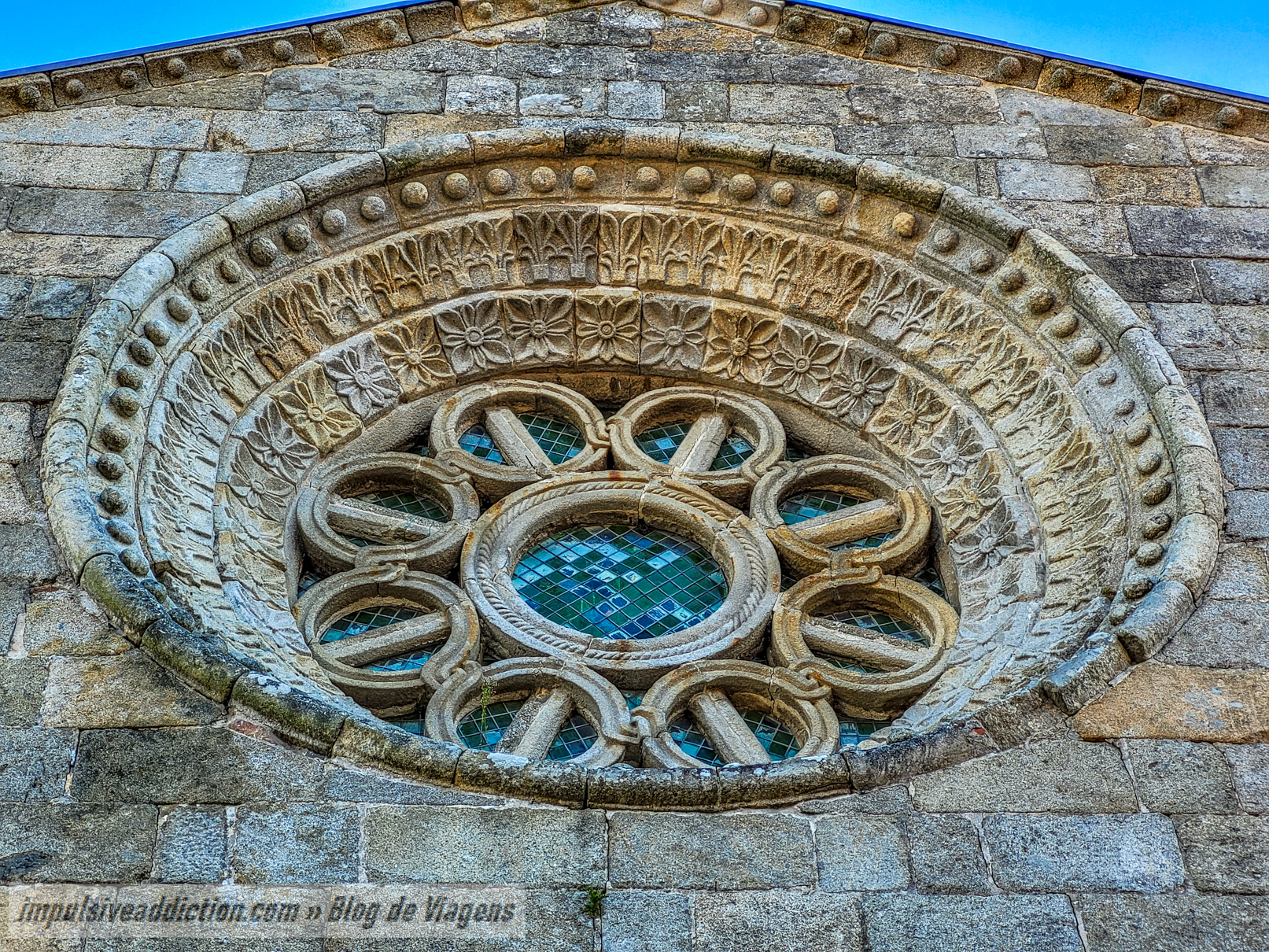 Rosácea da Igreja de São Pedro de Roriz