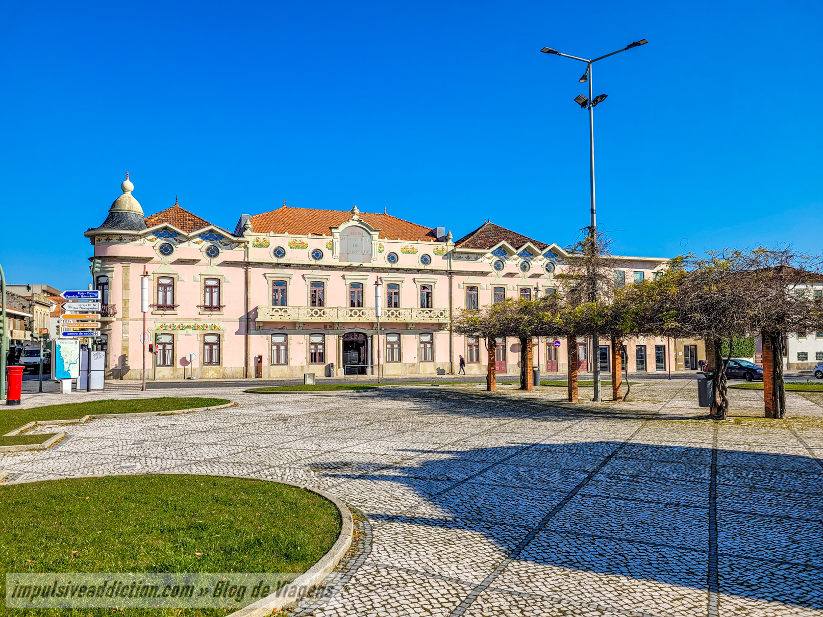 Avenida Júlio Graça ao visitar Vila do Conde
