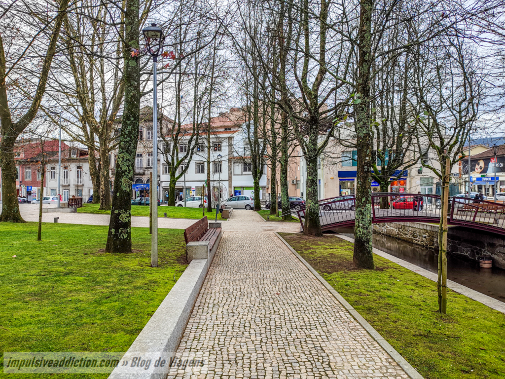 Praça Armando Rodrigues ao visitar Póvoa de Lanhoso