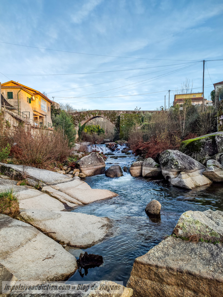 Praia Fluvial de Esperança e Ponte Mem Gutierres