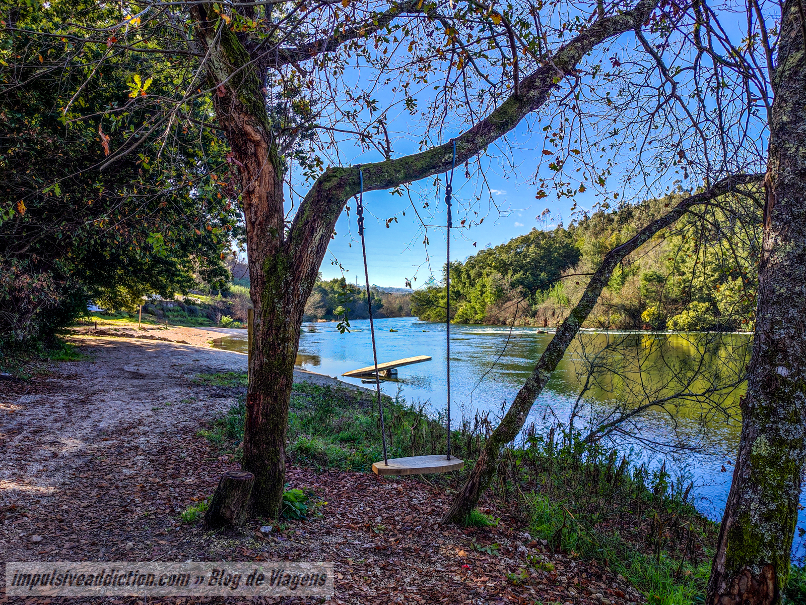 Baloiços de Mergulho da Praia Fluvial de Monsul