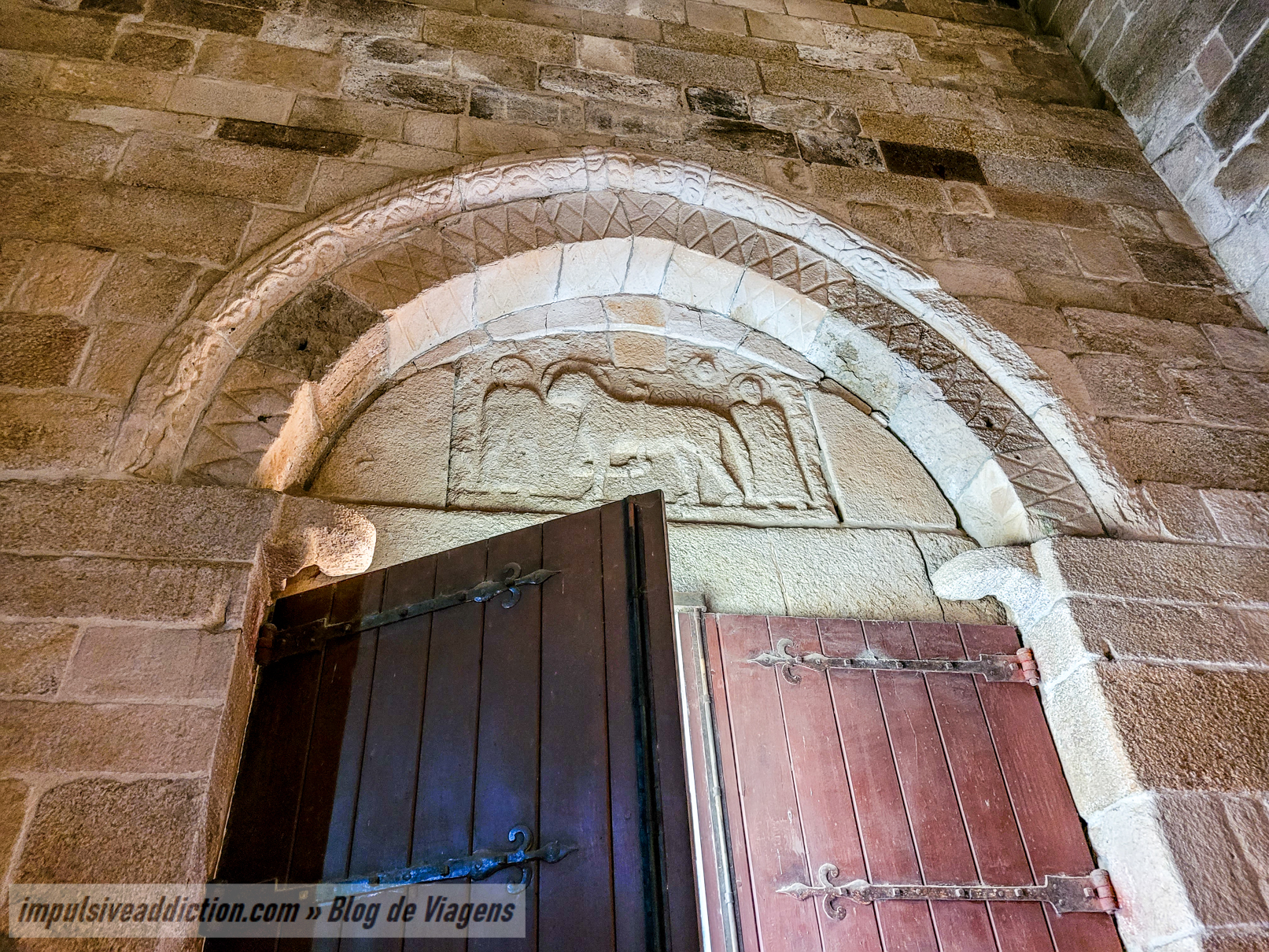 Interior da Igreja Românica de São Pedro de Rates