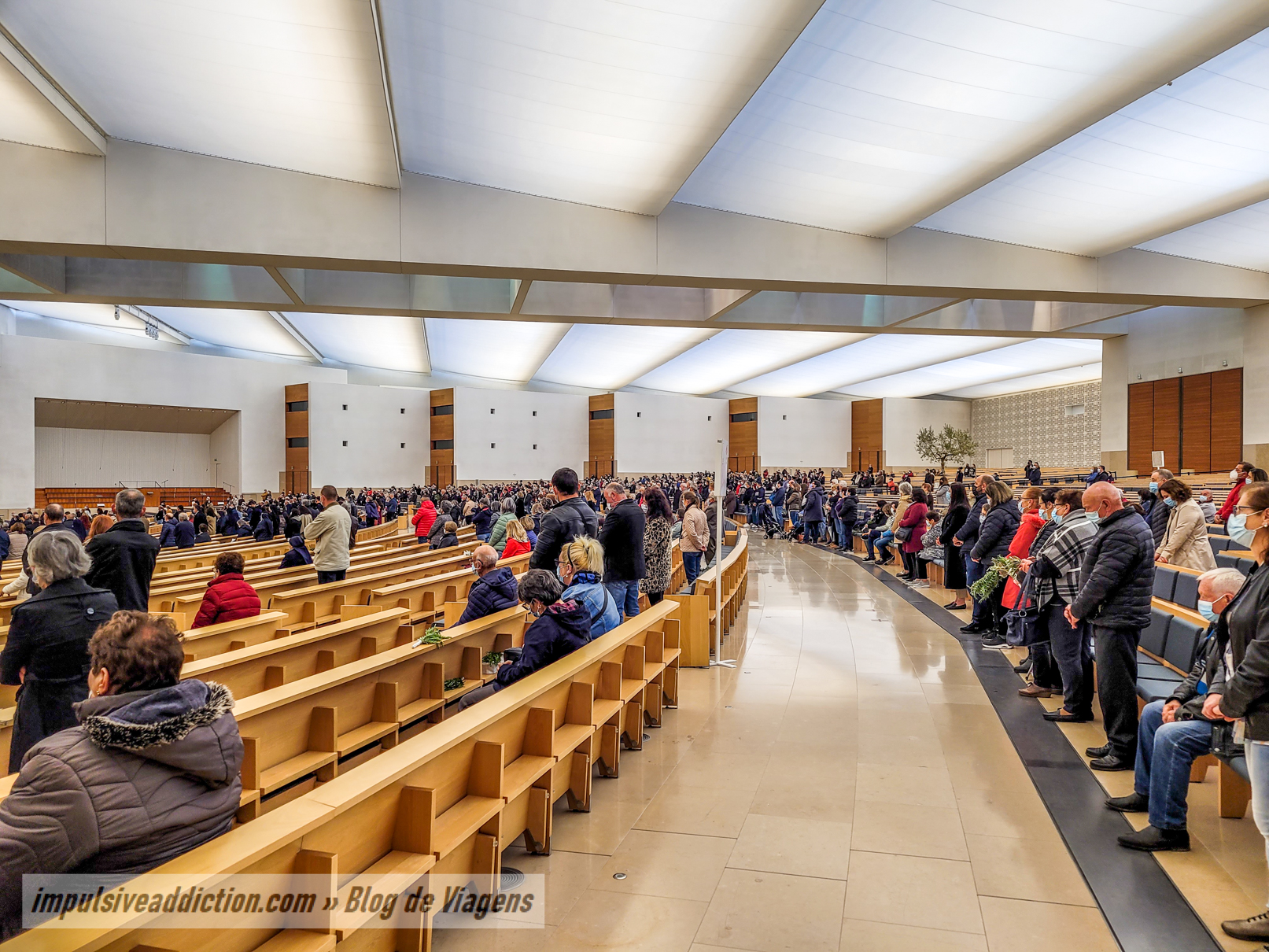 Interior da Basílica da Santíssima Trindade