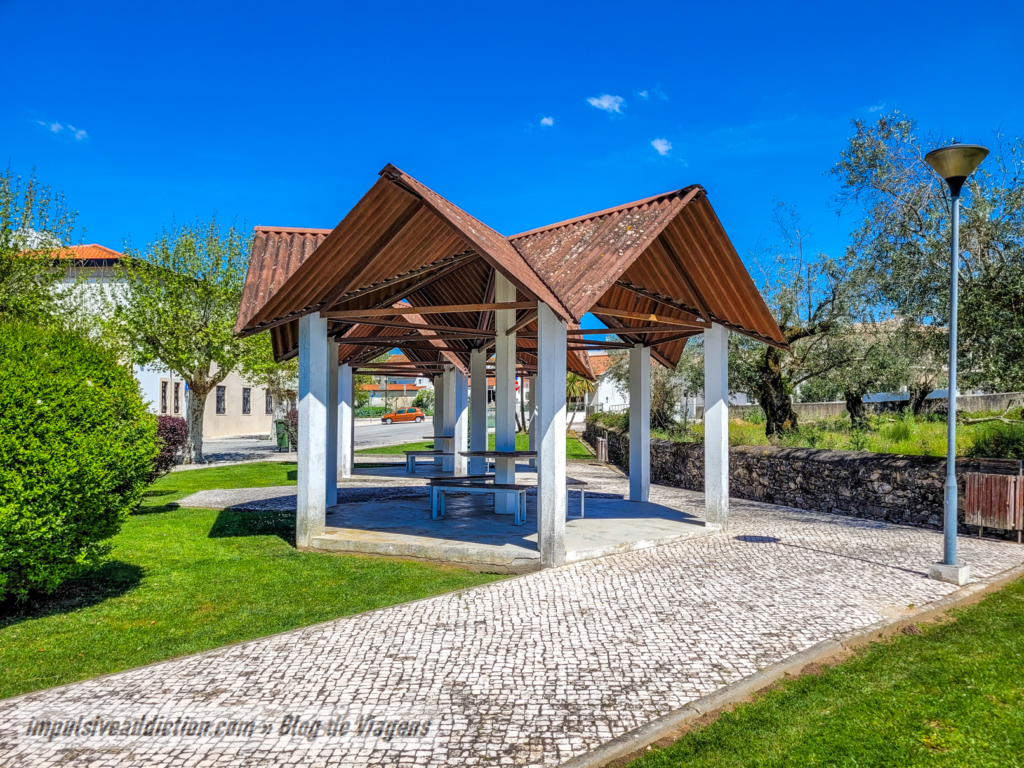 Jardim de Ansião junto da Capela de Santo António