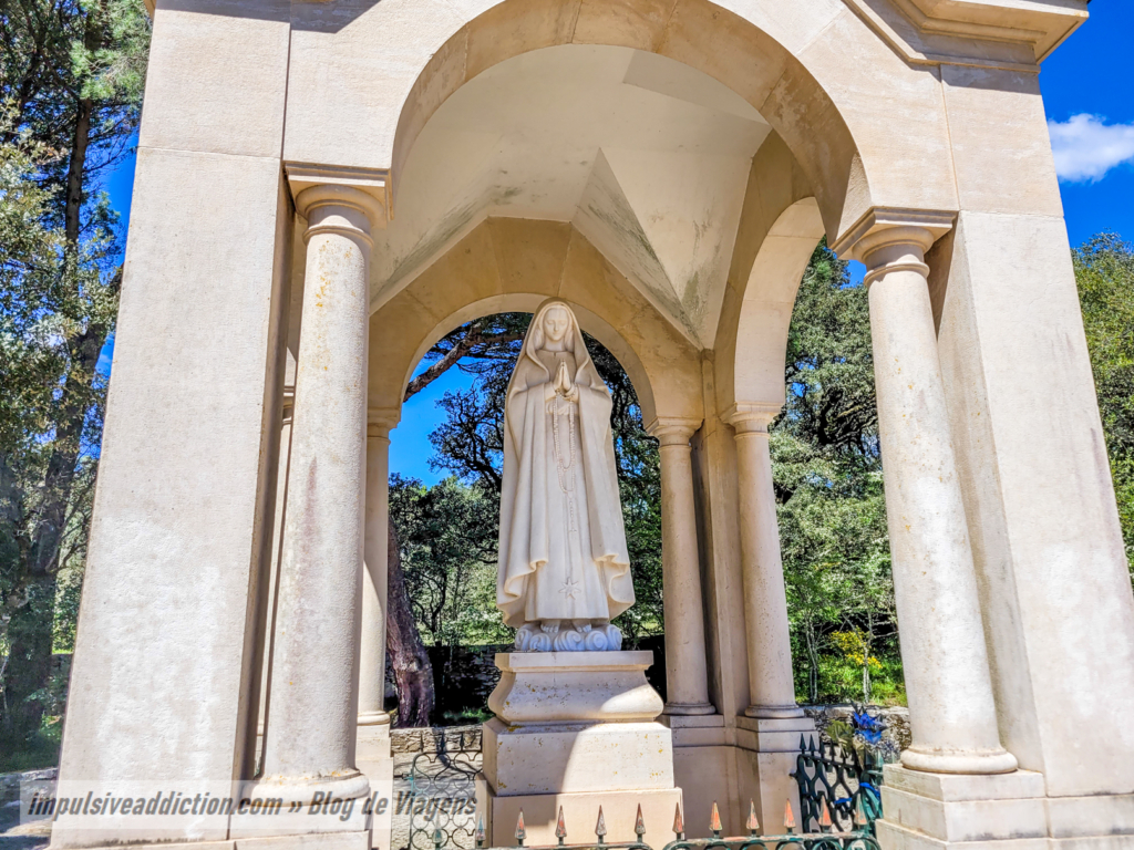 Monumento a Nossa Senhora, nos Valinhos