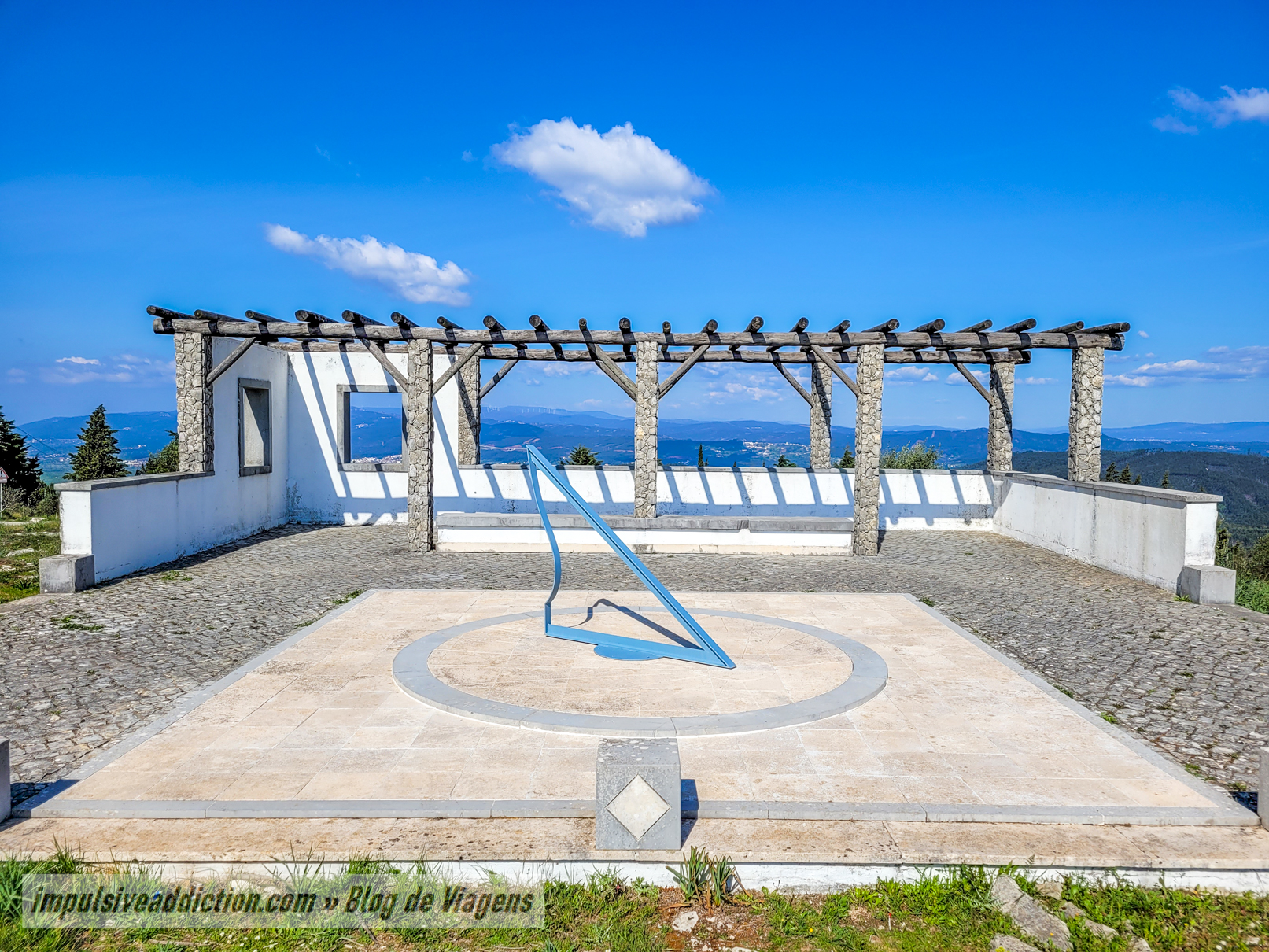 Relógio de Sol da Serra do Anjo da Guarda