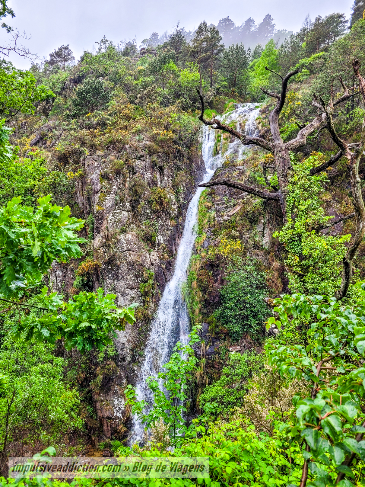 Cascata de Leonte quando chove