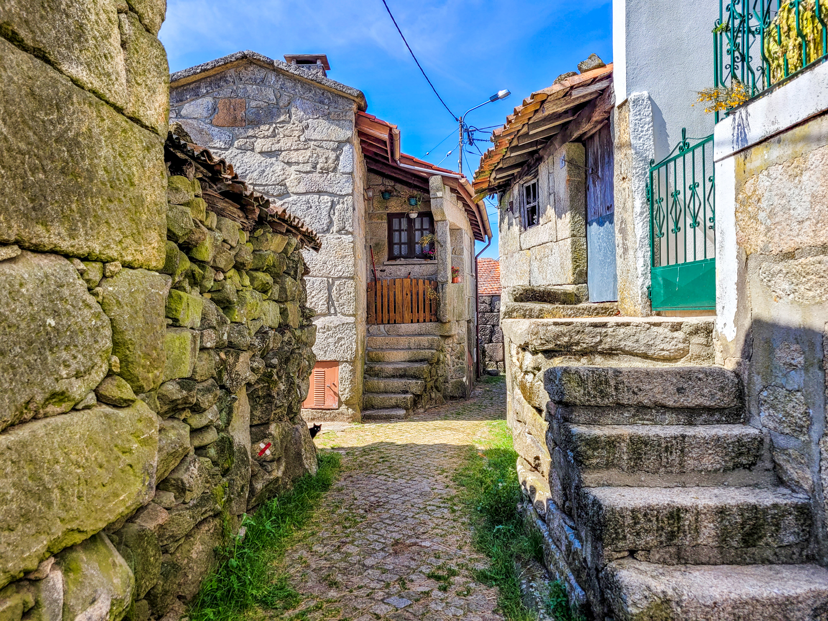 Visitar a Aldeia da Ermida