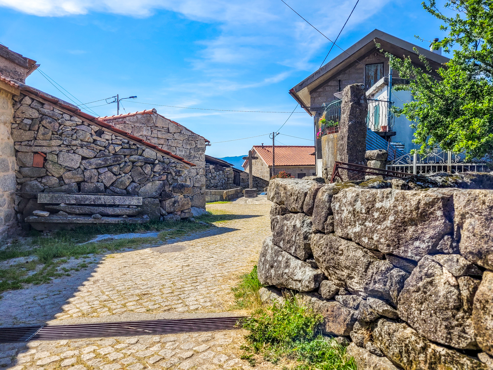 Visitar a Aldeia da Ermida