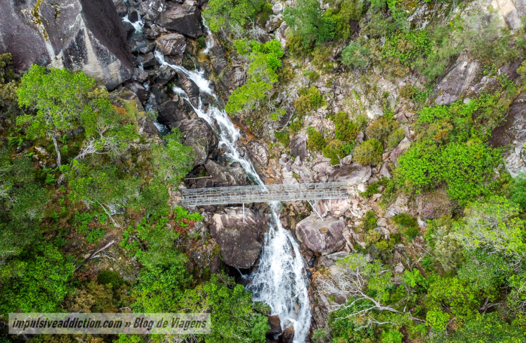 Visitar a Cascata da Rajada