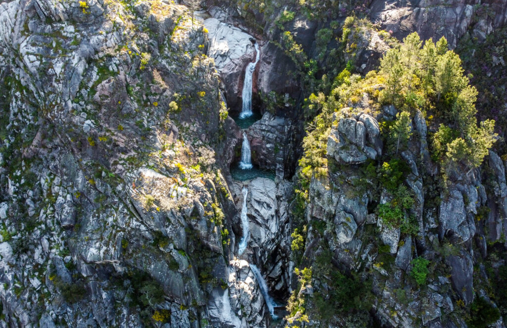 Cascata da Corga da Fecha | Trilhos do Gerês