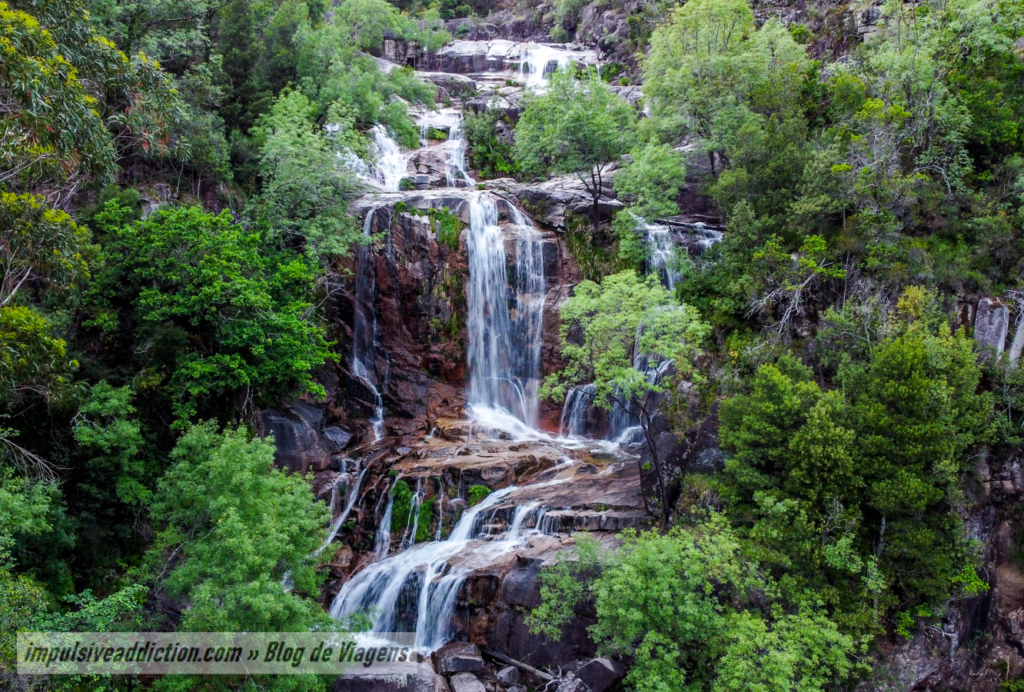 Cascata de Fecha de Barjas ou Tahiti