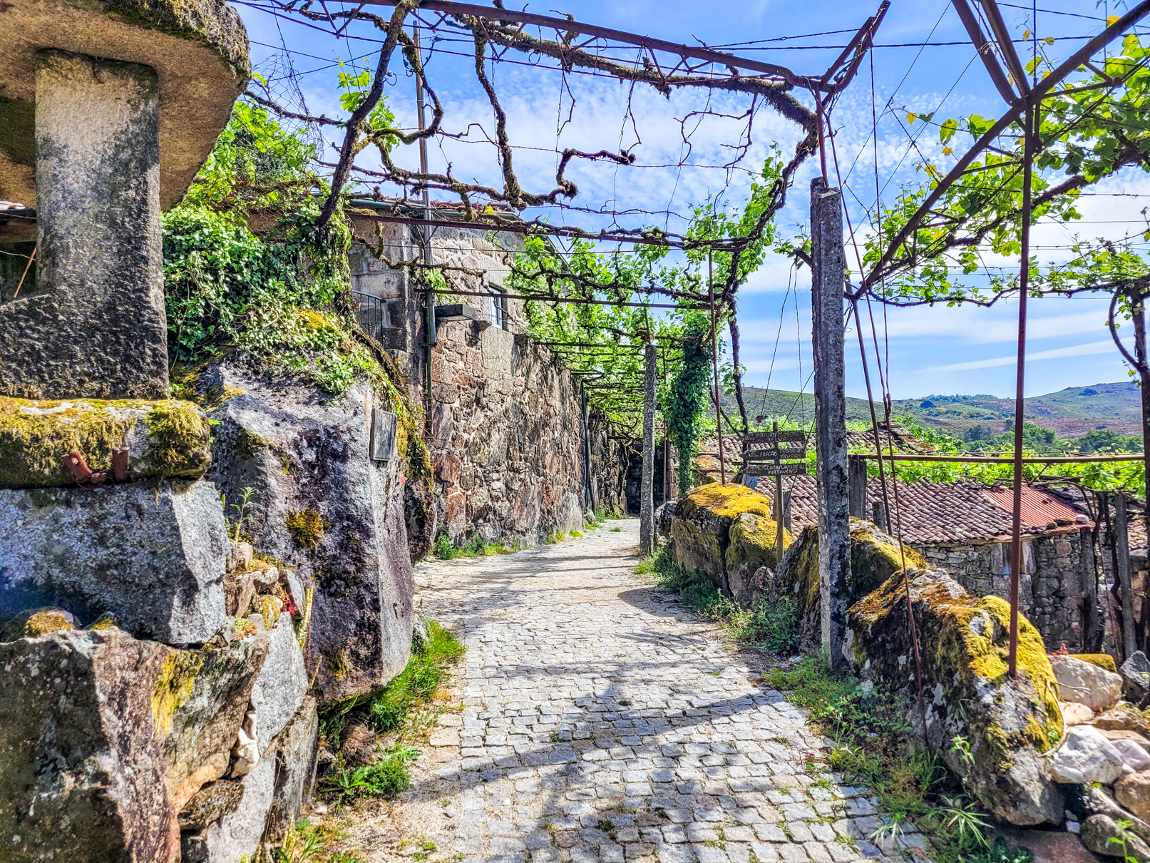 Aldeia de Germil ao visitar Ponte da Barca
