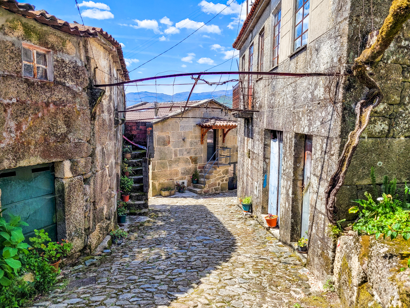 Centro da aldeia de Lindoso
