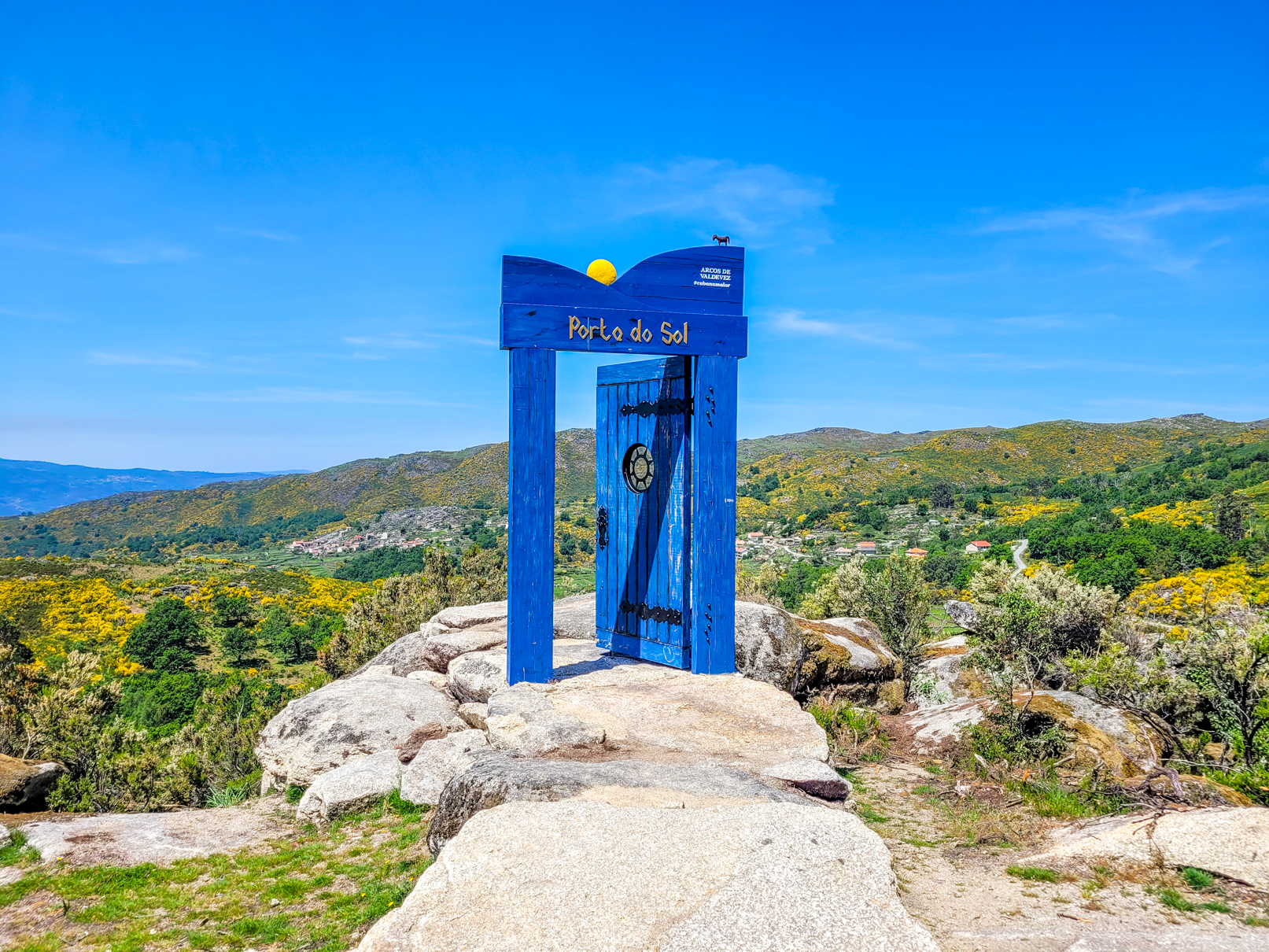 Porta do Sol Viewpoint in Mezio