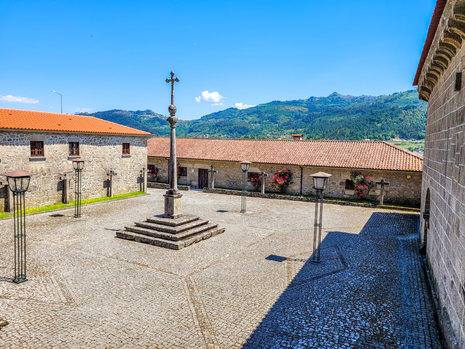 Mosteiro de São Martinho de Castro (Ponte da Barca)