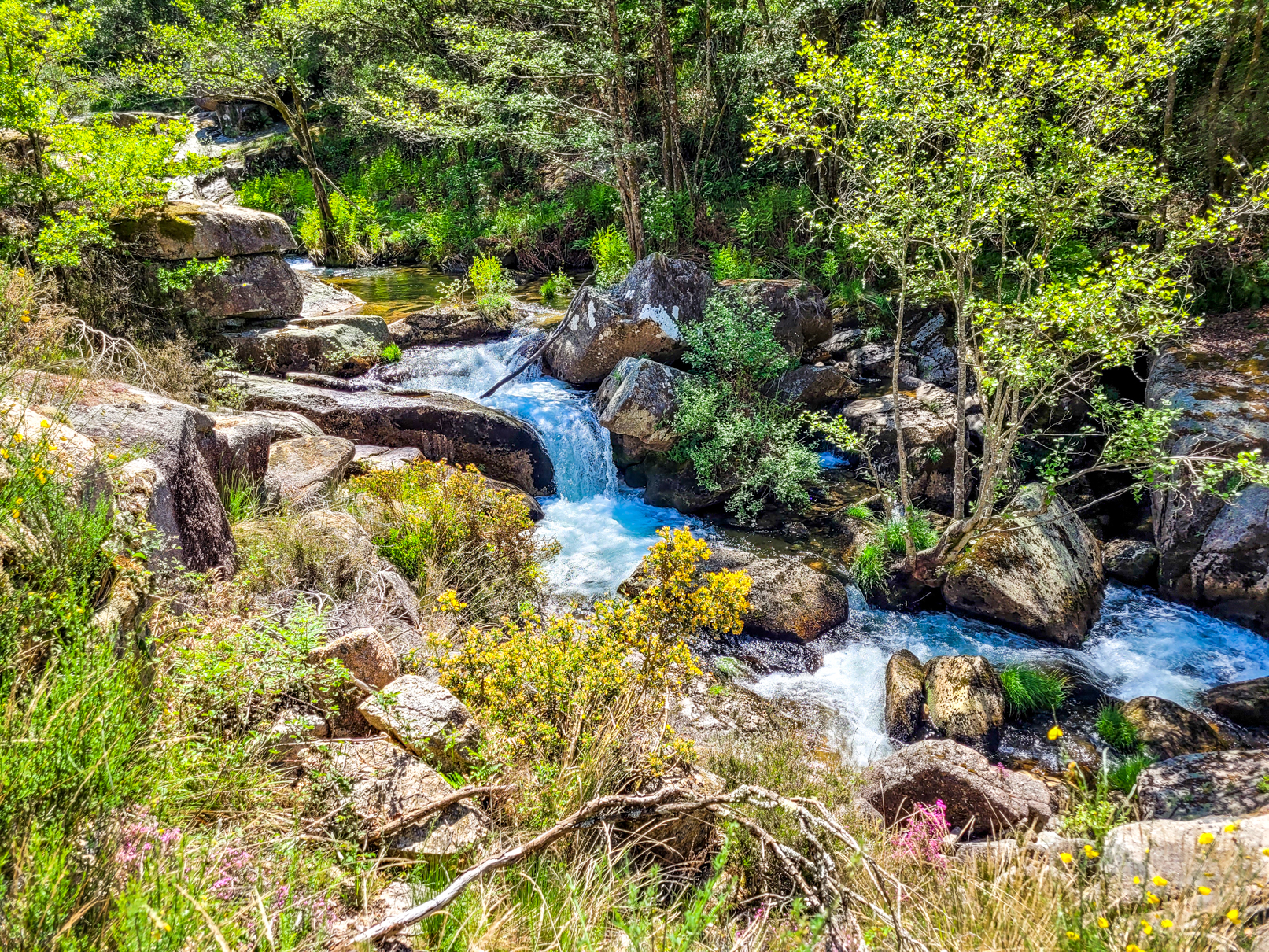 Quedas de água junto das Pozas dos Cirolos